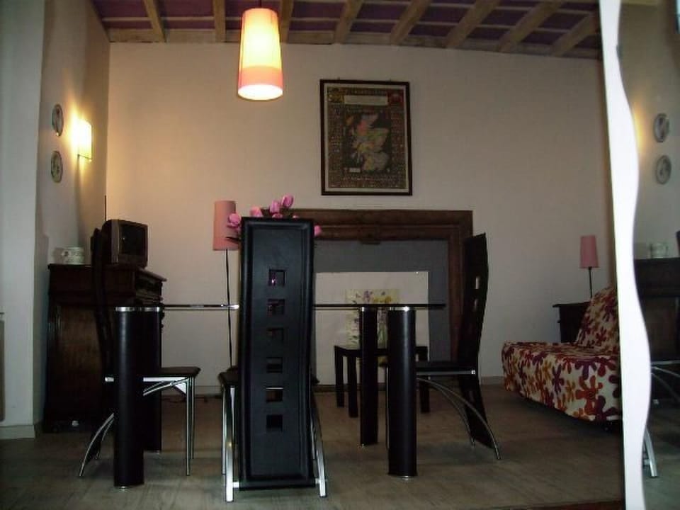 Wohnung 'Glicine' mit Wasserblick Apartment in Piedmont