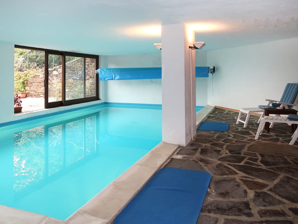 Pool Indoor