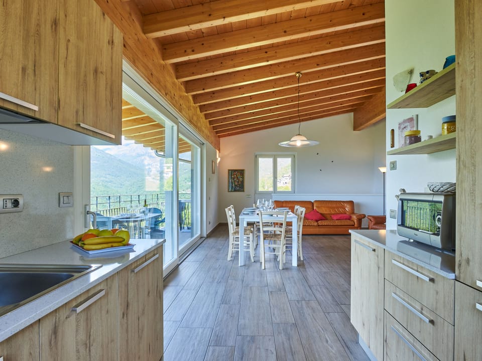 Kitchen / Dining Room