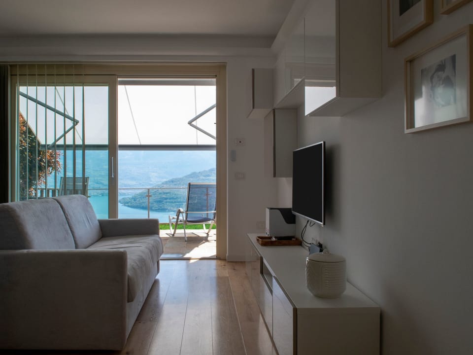Segesta - Panorama-Außenbereich und Schwimmbad Apartment in Province of Brescia
