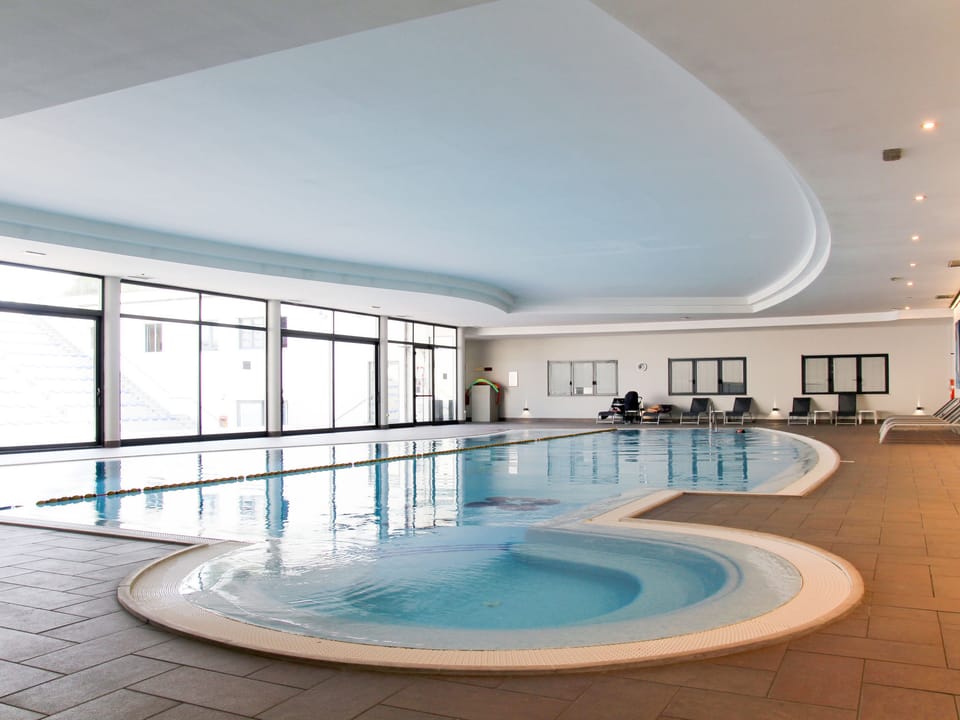 Pool Indoor