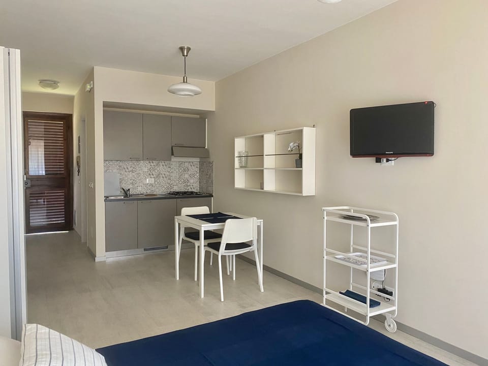 Schönes Studio-Apartment - Pool und Balkon Apartment in Sirmione