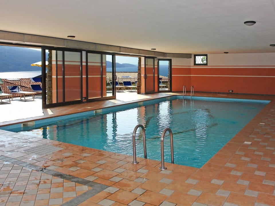 Pool Indoor