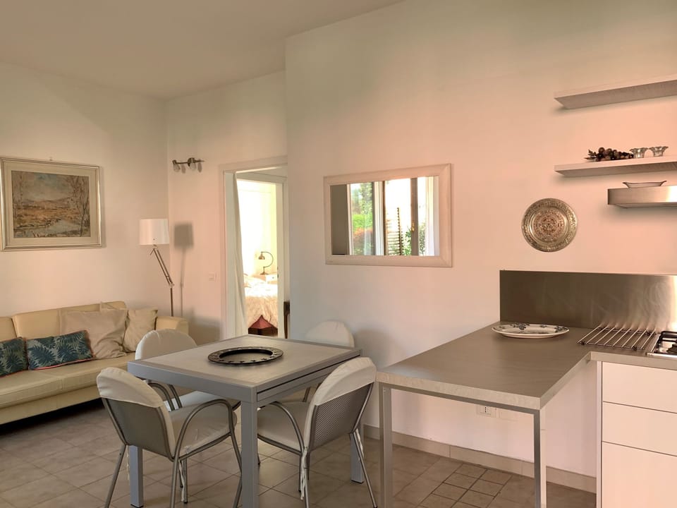 Wohnung Dependance mit Gemeinschaftspool Apartment in Manerba del Garda