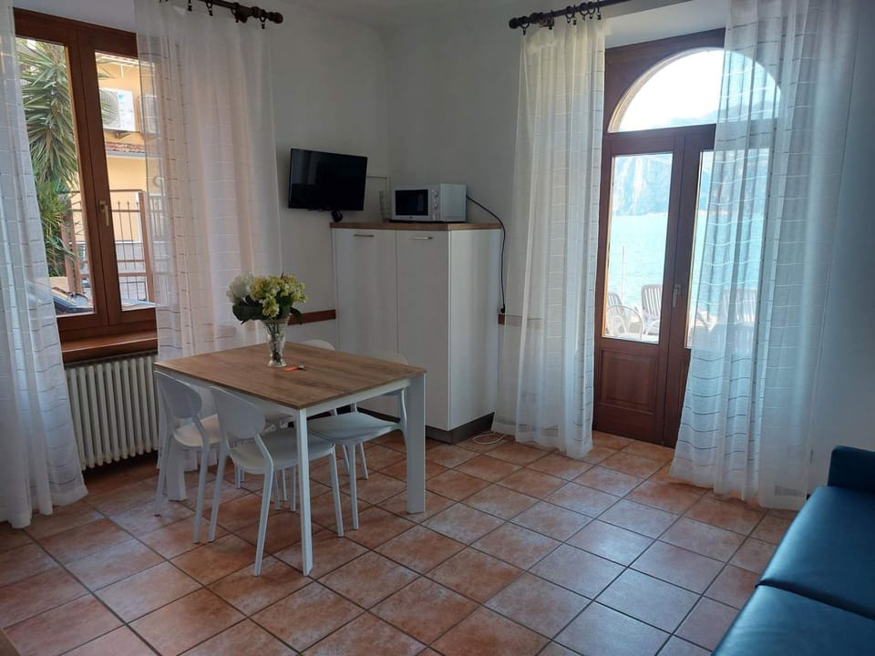 Zwei-Zimmer-Wohnung mit Seeblick Apartment in Malcesine