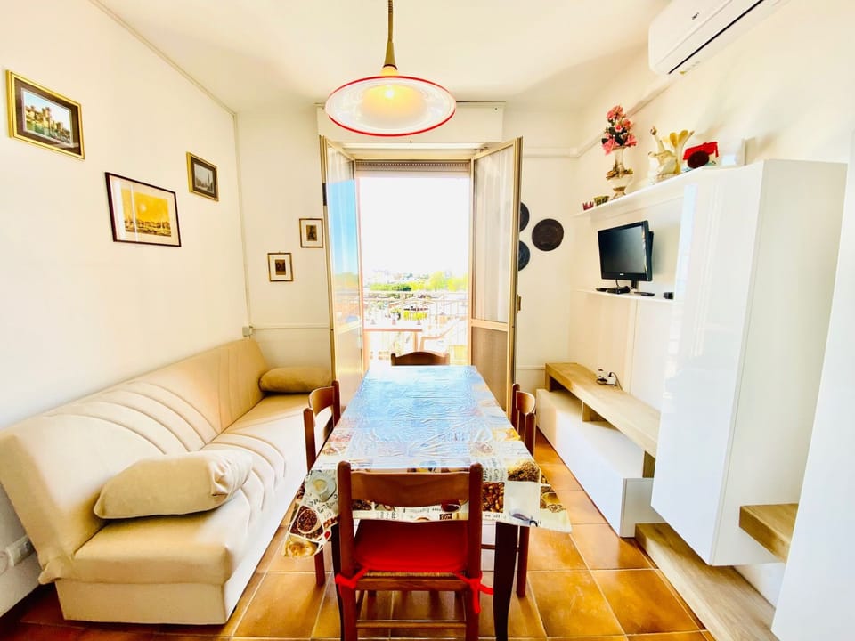 Heller Meerblick, 100 Meter vom Strand entfernt, Klima Apartment in Emilia-Romagna
