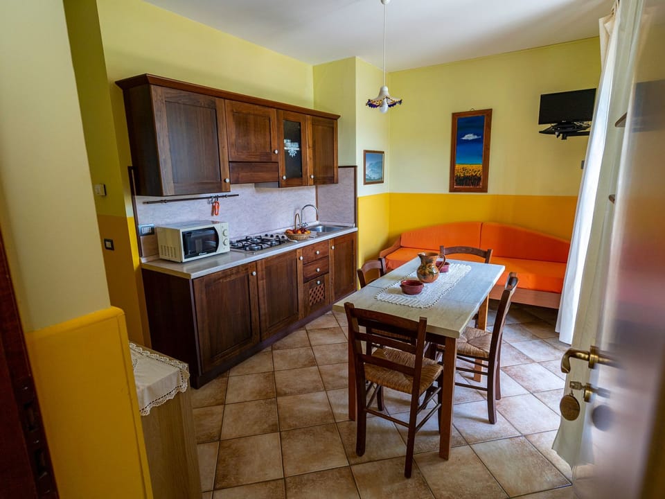 Wohnung 'Girasole' mit Schwimmbad Apartment in Marche
