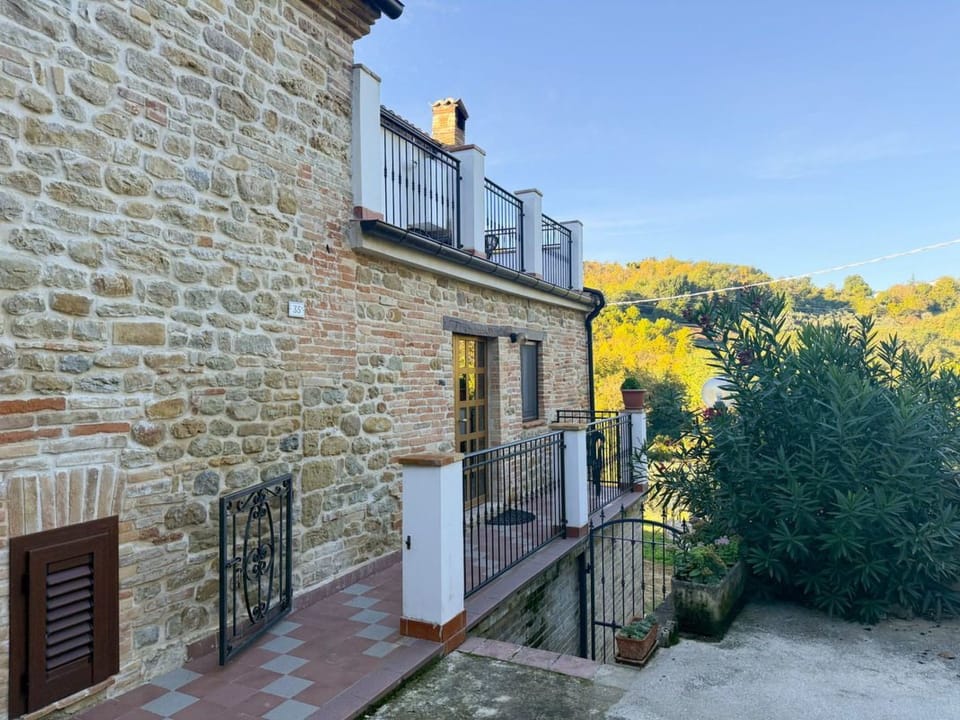 Ferienvilla mit privatem Pool und Whirlpool Vacation rental in Marche