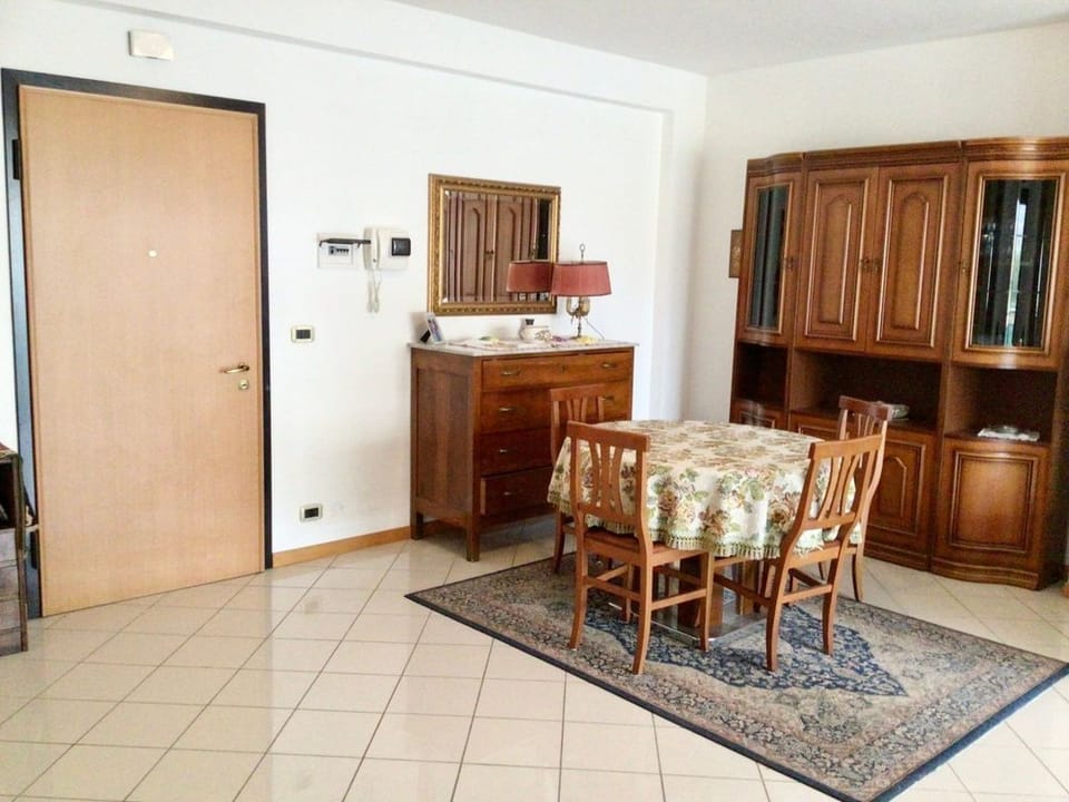 Appartement in Alba Adriatica mit Terrasse Apartment in Alba Adriatica