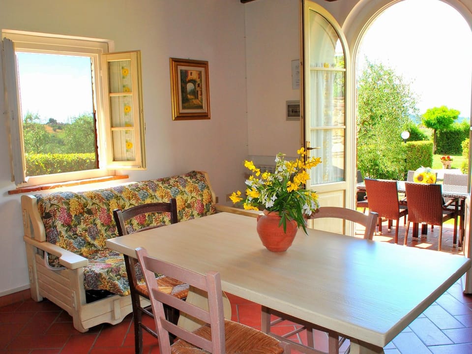 "Collelungo Trilo 5 Apartment in Tuscany