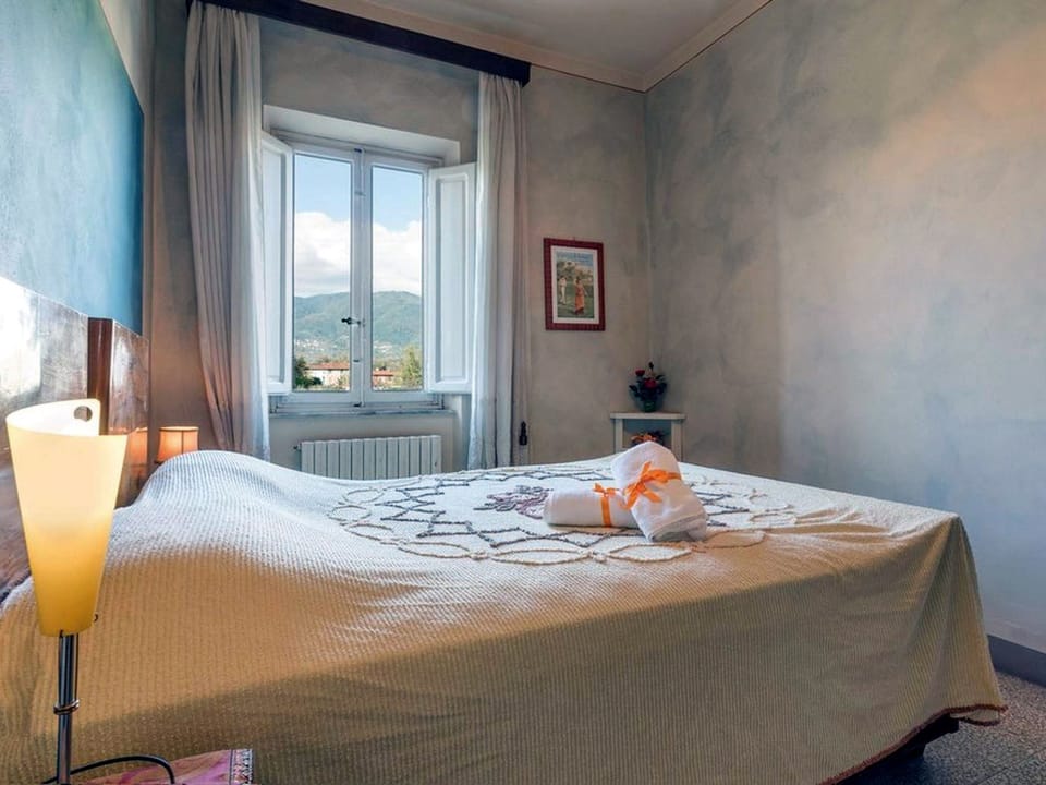 Unterkunft in einer Villa, Schwimmbad und großer Garten Vacation rental in Capannori