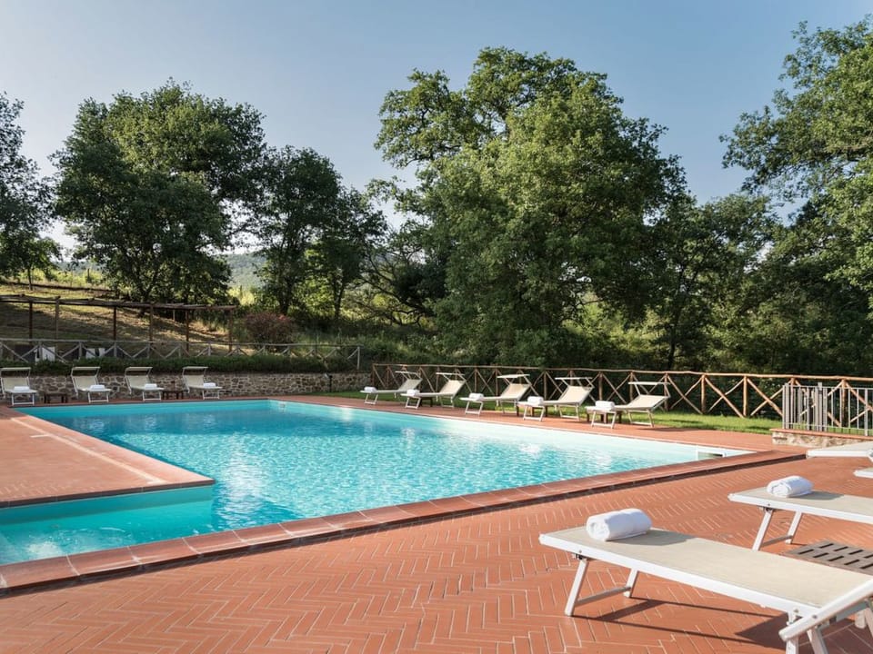 Wohnung in Bucine mit Großem Garten Apartment in Tuscany