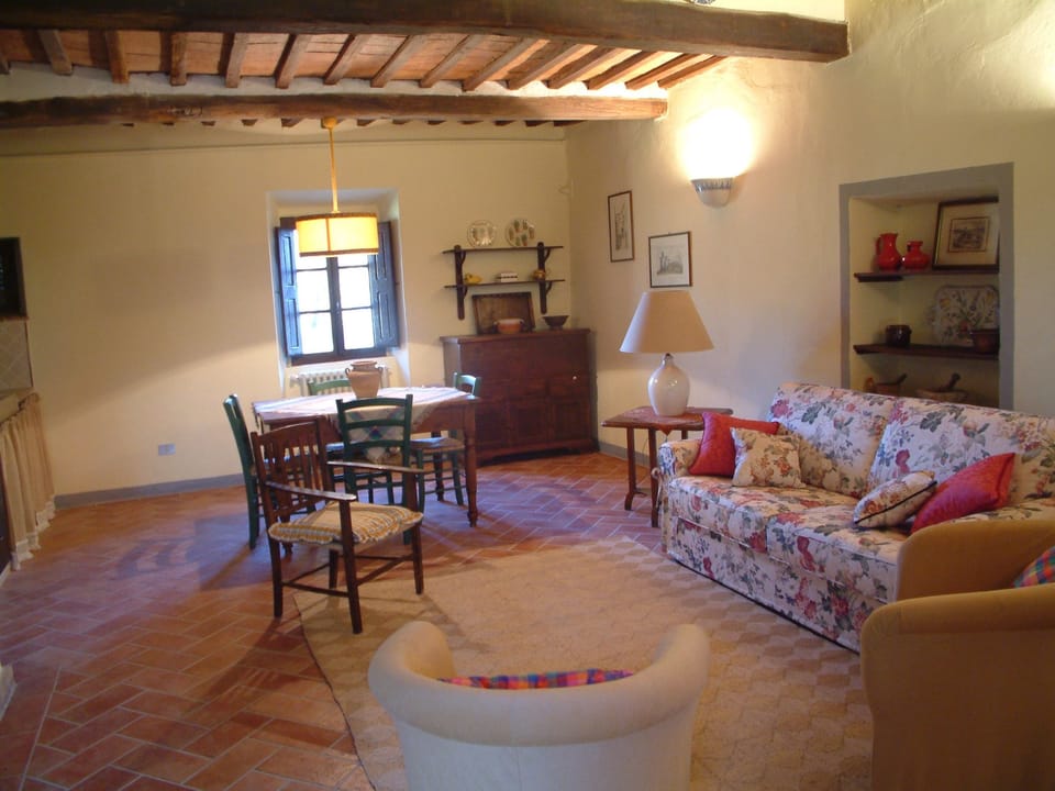 Villa 'Cimpoli casa' mit Garten und Grill Vacation rental in Tuscany