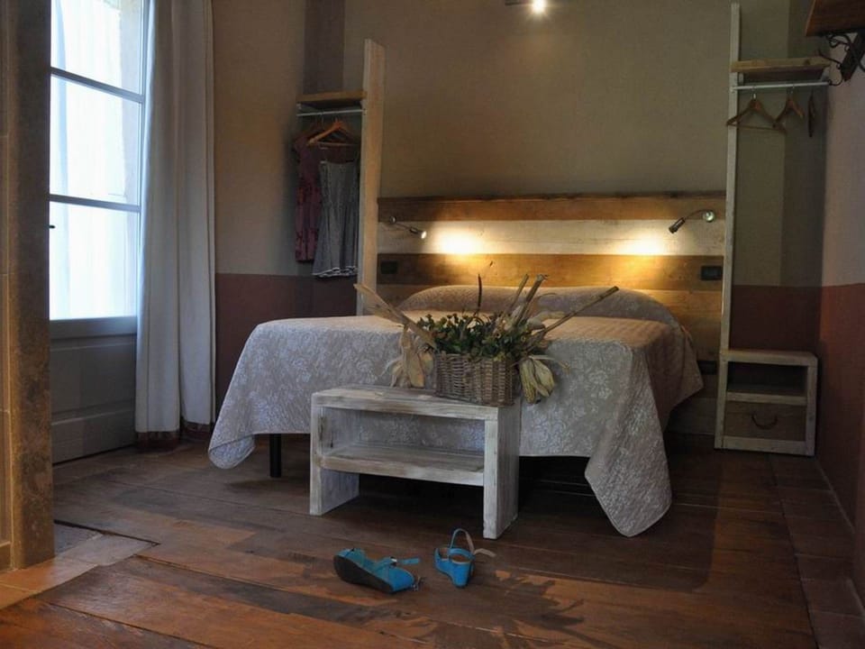 'Molinello albicocco' Apartment in Tuscany