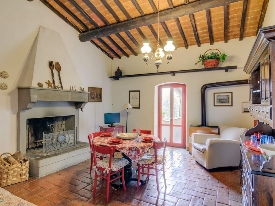 'Casa Rossa' mit Pool Apartment in Tuscany