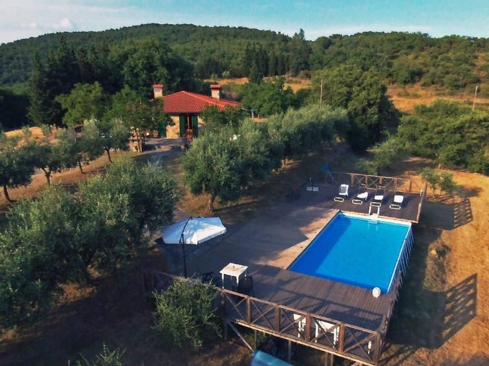 Le Corniole mit Pool, Jacuzzi und Grill Vacation rental in Tuscany