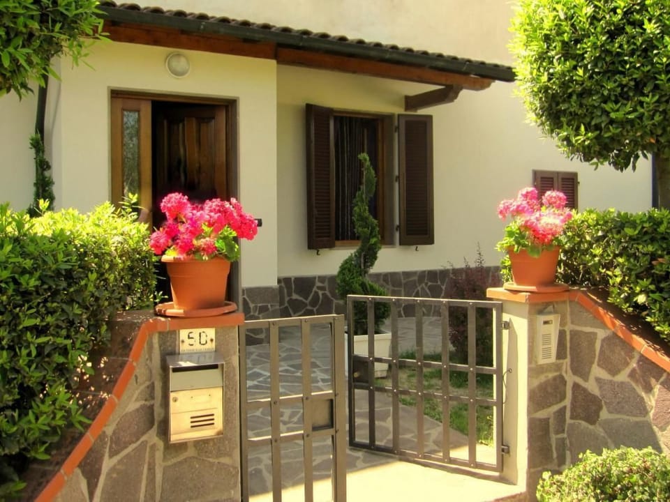 Meisterhaussiedlung mit Schwimmbad Vacation rental in Emilia-Romagna