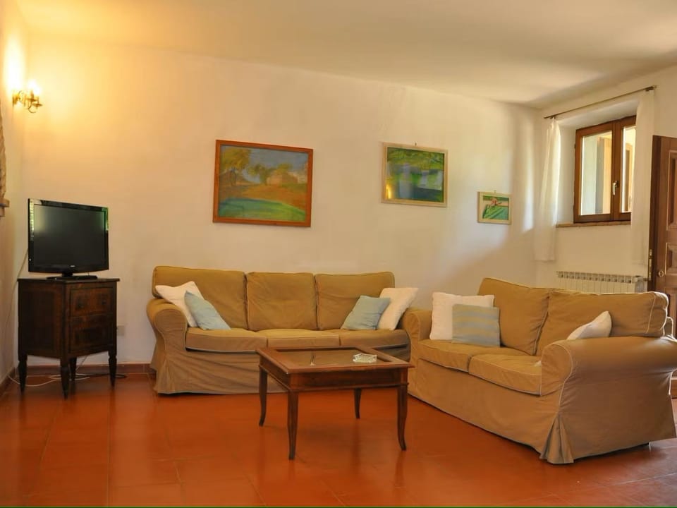 in Acquapendente mit großem Garten Apartment in Lazio