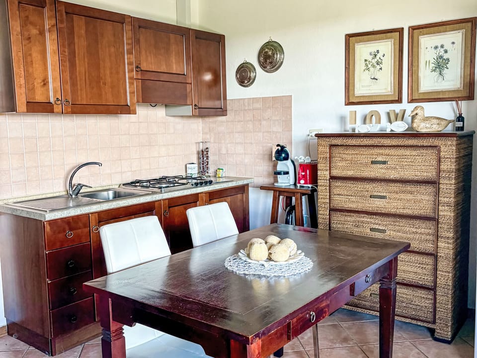 Kitchen / Dining Room