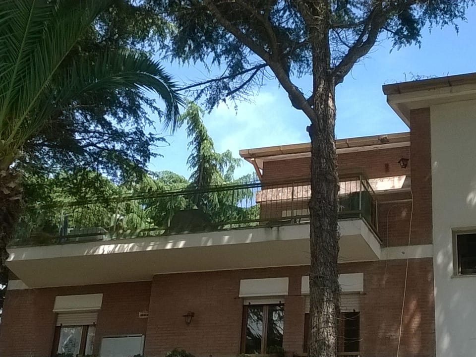 Penthouse mit großer Terrasse Apartment in Sabaudia