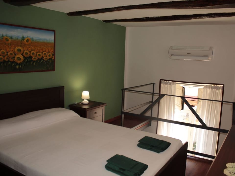 Casa del Girasole im Herzen von Neapel Apartment in Naples