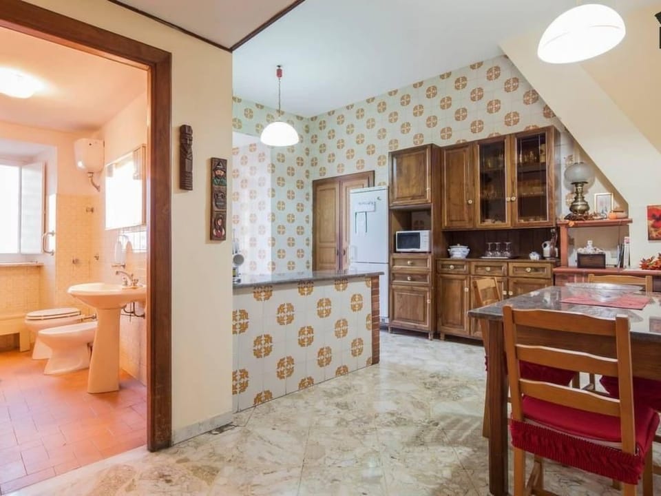 Haus in Cava De' Tirreni und Bergblick Vacation rental in Campania