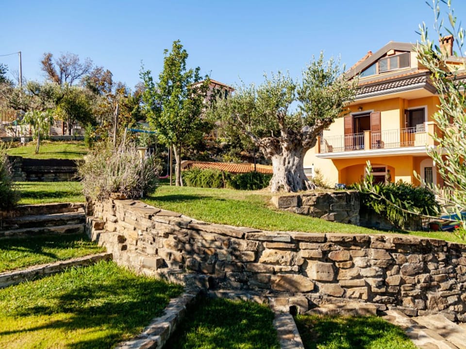 mit Aussicht und Pool Vacation rental in Campania