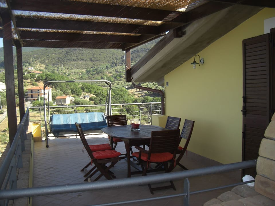 Appartement in Caprioli mit Garten, Terrasse und Grill Apartment in Campania