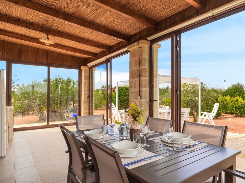 Der Furnddhri: Trullo "ULIVO Vacation rental in Apulia