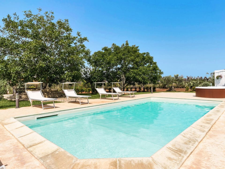 Der Furnddhri: Trullo "ULIVO Vacation rental in Apulia