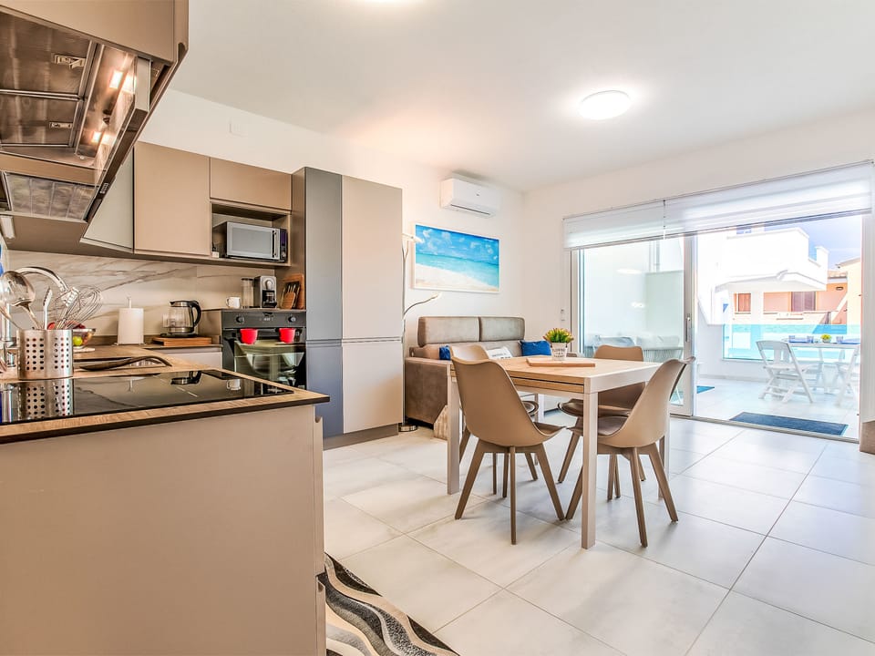 Kitchen / Dining Room