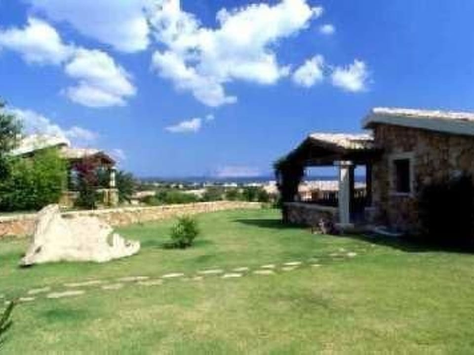 Wohnung in Lu Miriacheddu mit Terrasse und Garten Apartment in Sardinia