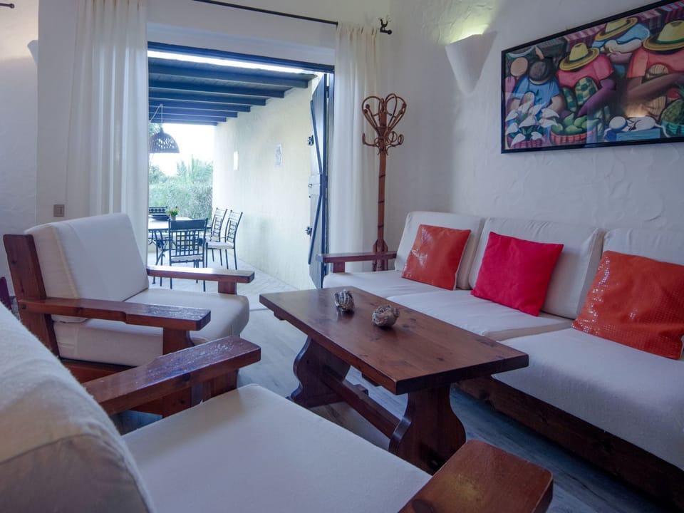 Schöne, neu renovierte Villa direkt am Strand in Costa Rei Vacation rental in Costa Rei