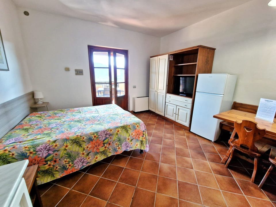 Bilo Letto Matrim, Etagenbett im Schlafzimmer Apartment in Campo nell'Elba