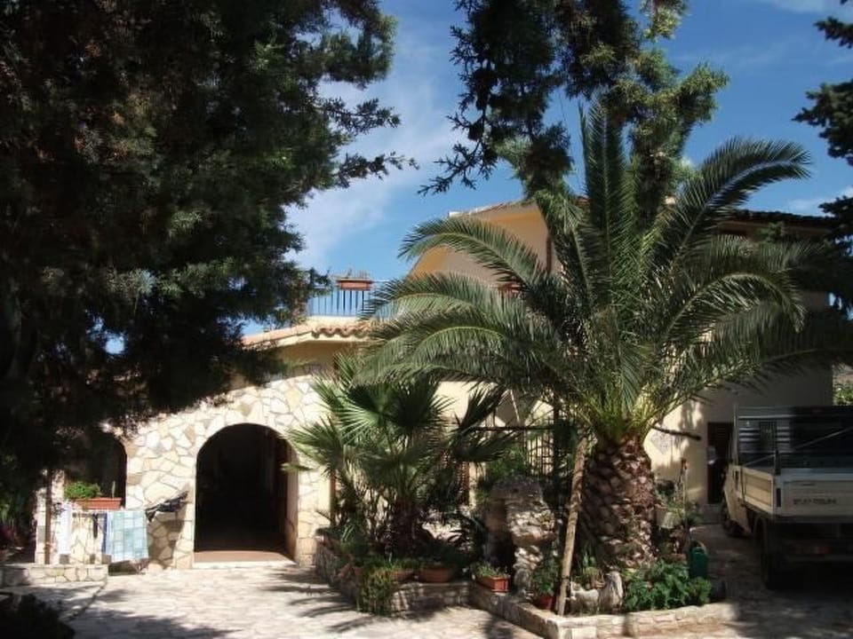 "Guidaloca" mit Infinity-Pool Vacation rental in Sicily