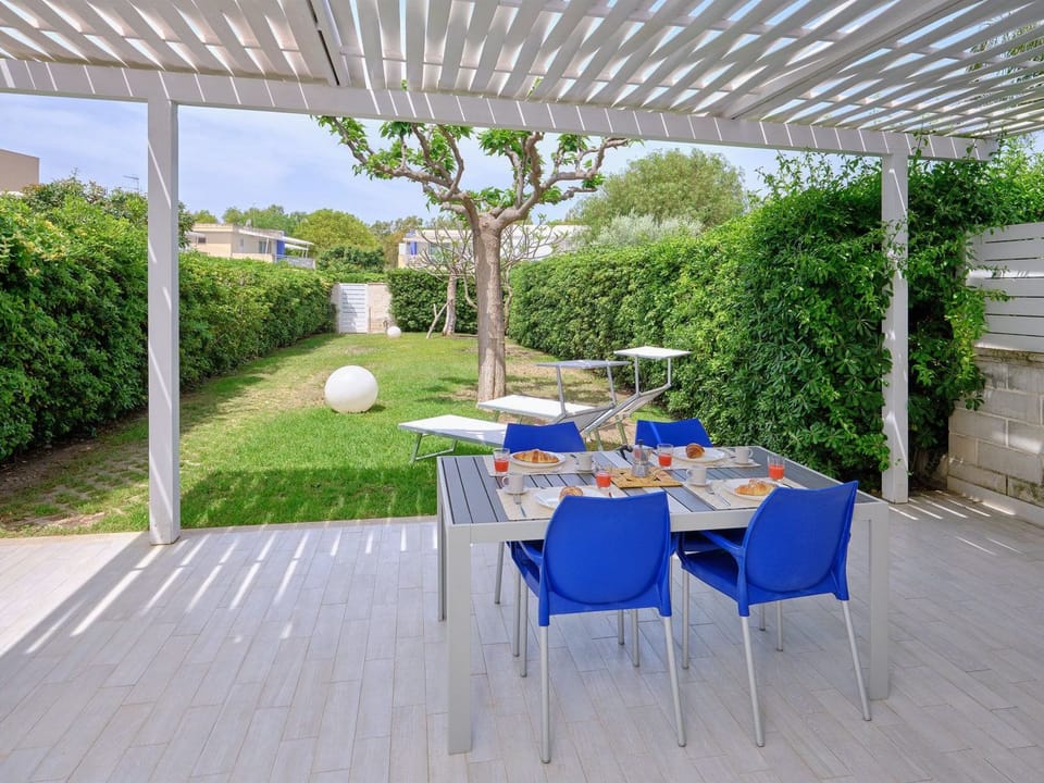 in Marina Di Ragusa mit Terrasse, Grill und Garten Apartment in Marina di Ragusa