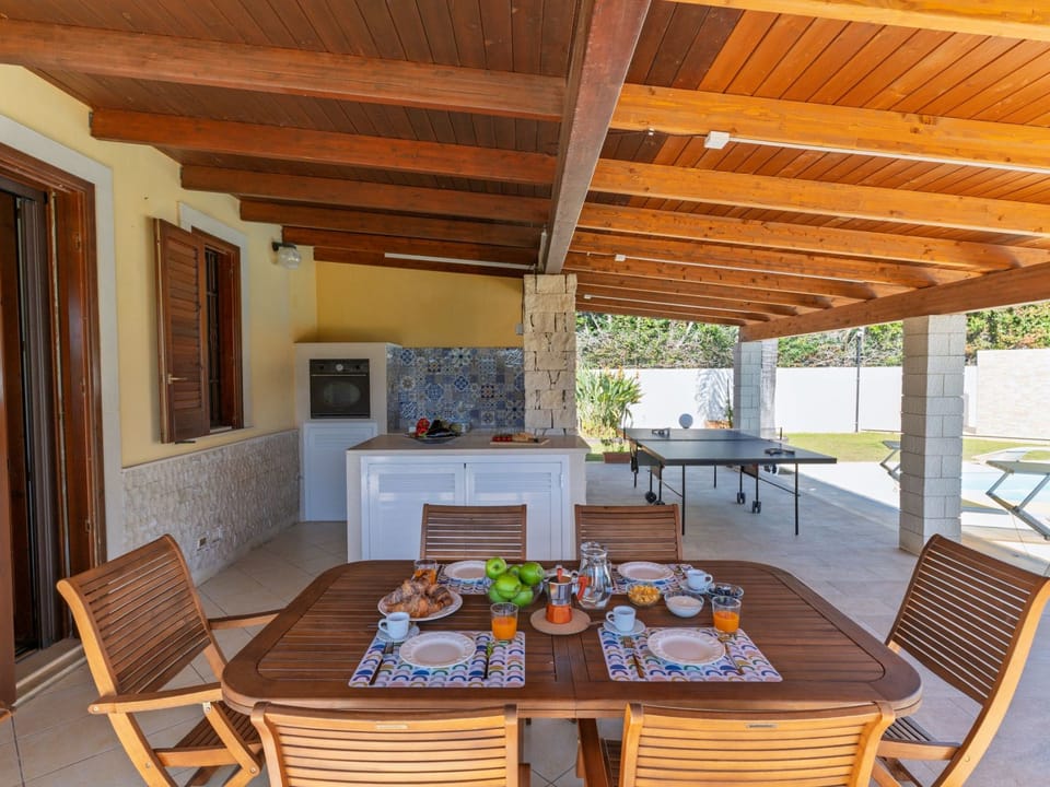 Sterlizia, Villa mit Pool in Meeresnähe Vacation rental in Sicily