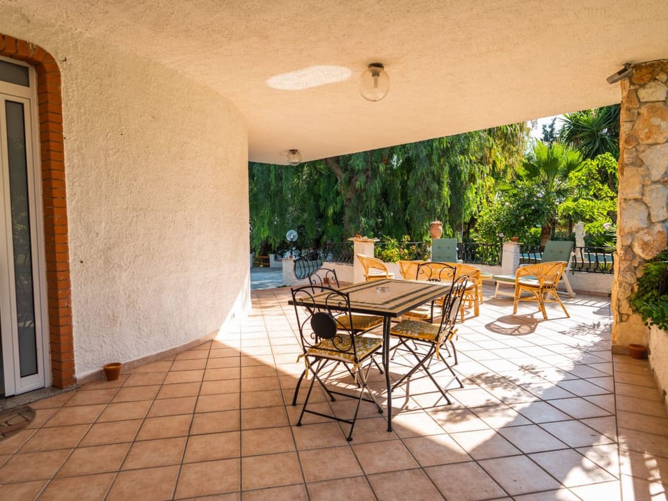 Haus in Santa Maria Del Focallo mit Privatparkplatz Vacation rental in Santa Maria del Focallo
