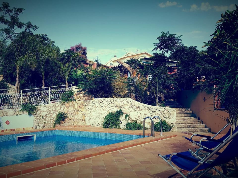 SYRAKUS IN WOHNSITZ MIT POOL PLEMMIRIO Apartment in Sicily