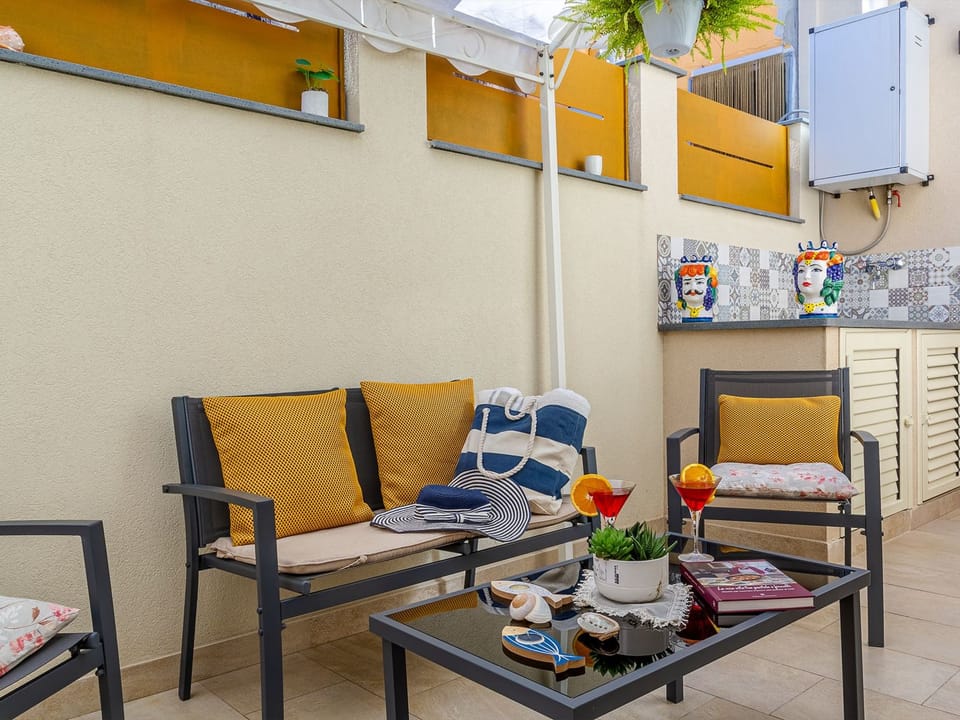 Das Haus der Provokation Apartment in Sicily