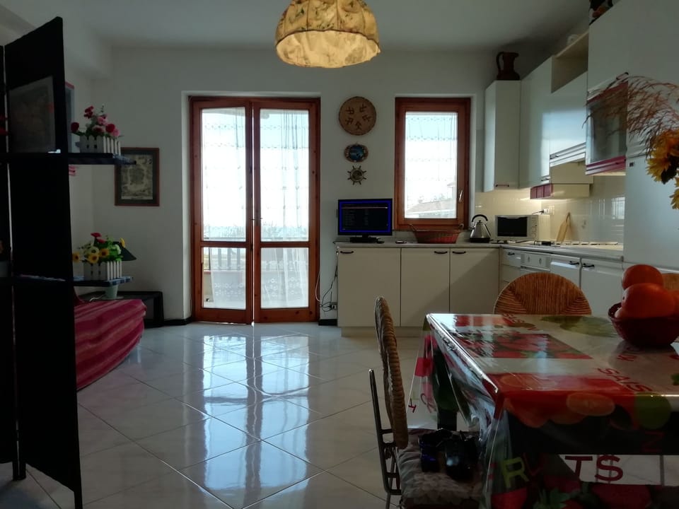 Kitchen / Dining Room