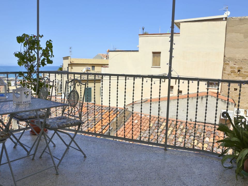 Griechische Terrasse Apartment in Cefalu