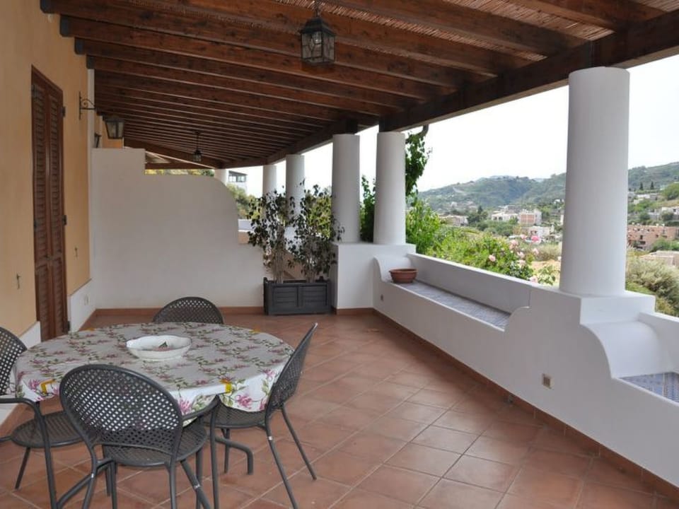 Wohnung 'Ginestra' mit Terrasse Apartment in Lipari