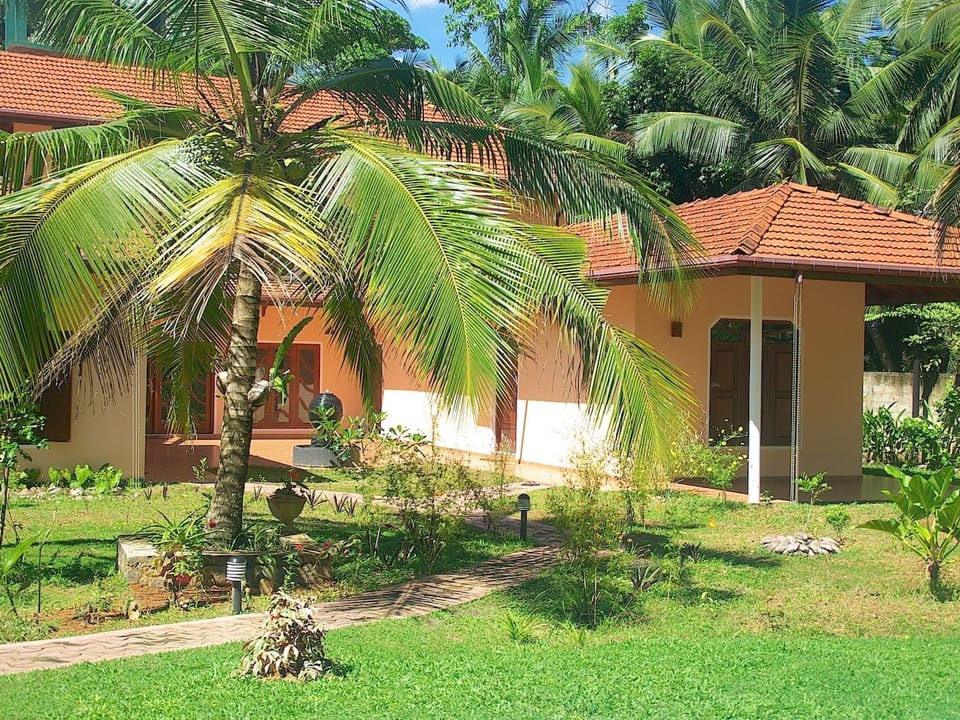 Peacock Vacation rental in Southern Province