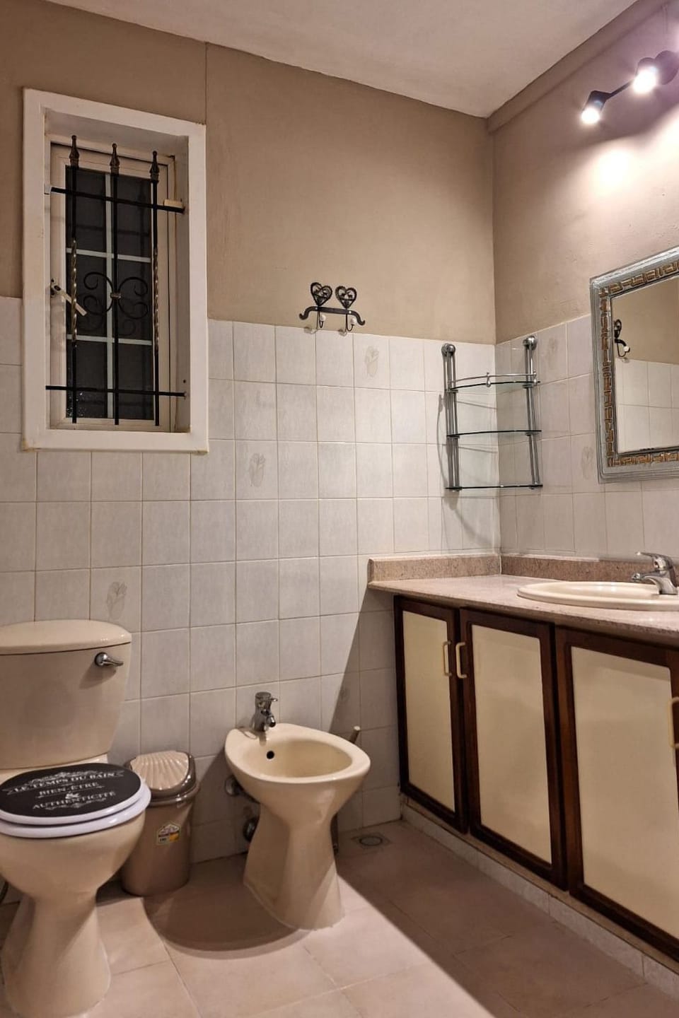 Bathroom / Wellness
