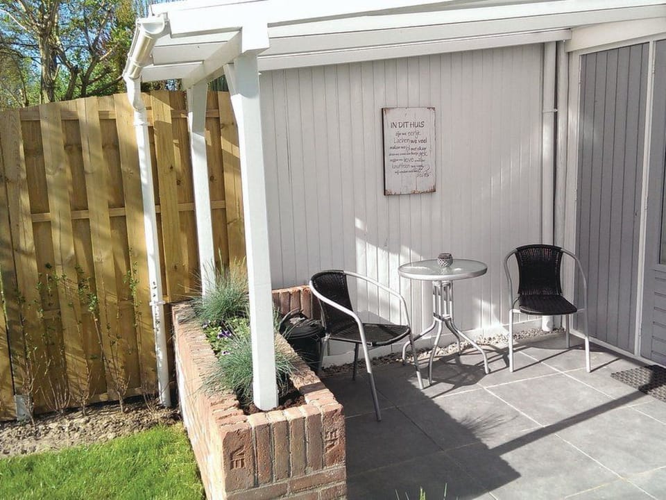 "Buurtweg213" mit Schwimmbad Vacation rental in Zeeland, Netherlands