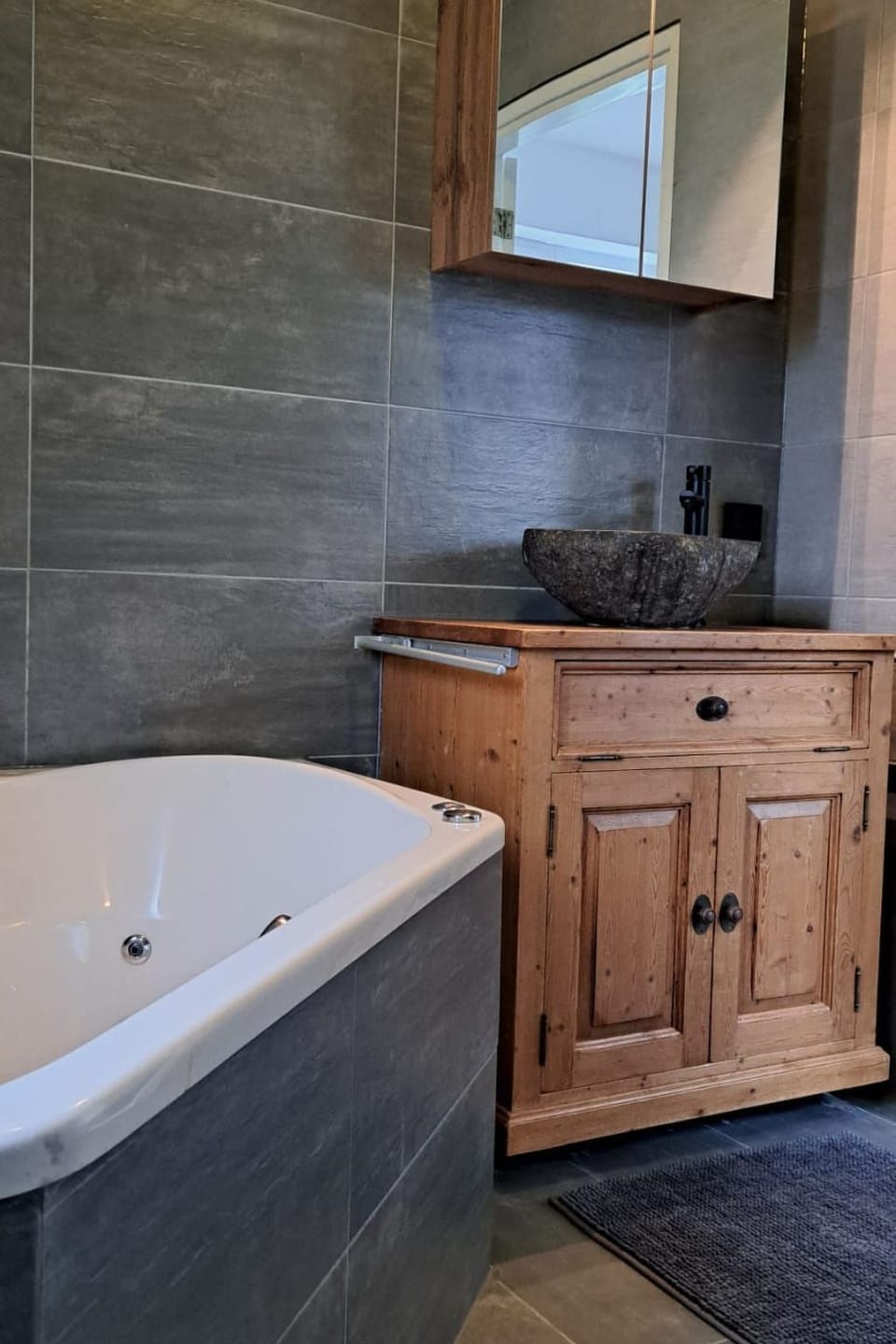 Ferienvilla mit Sauna und Whirlpool Vacation rental in Drenthe (province)