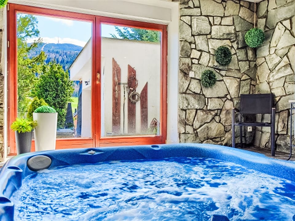 Pool Indoor