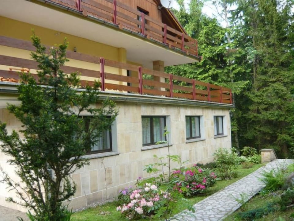 "Villa Petra" mit eigener Terrasse Vacation rental in Lower Silesian Voivodeship