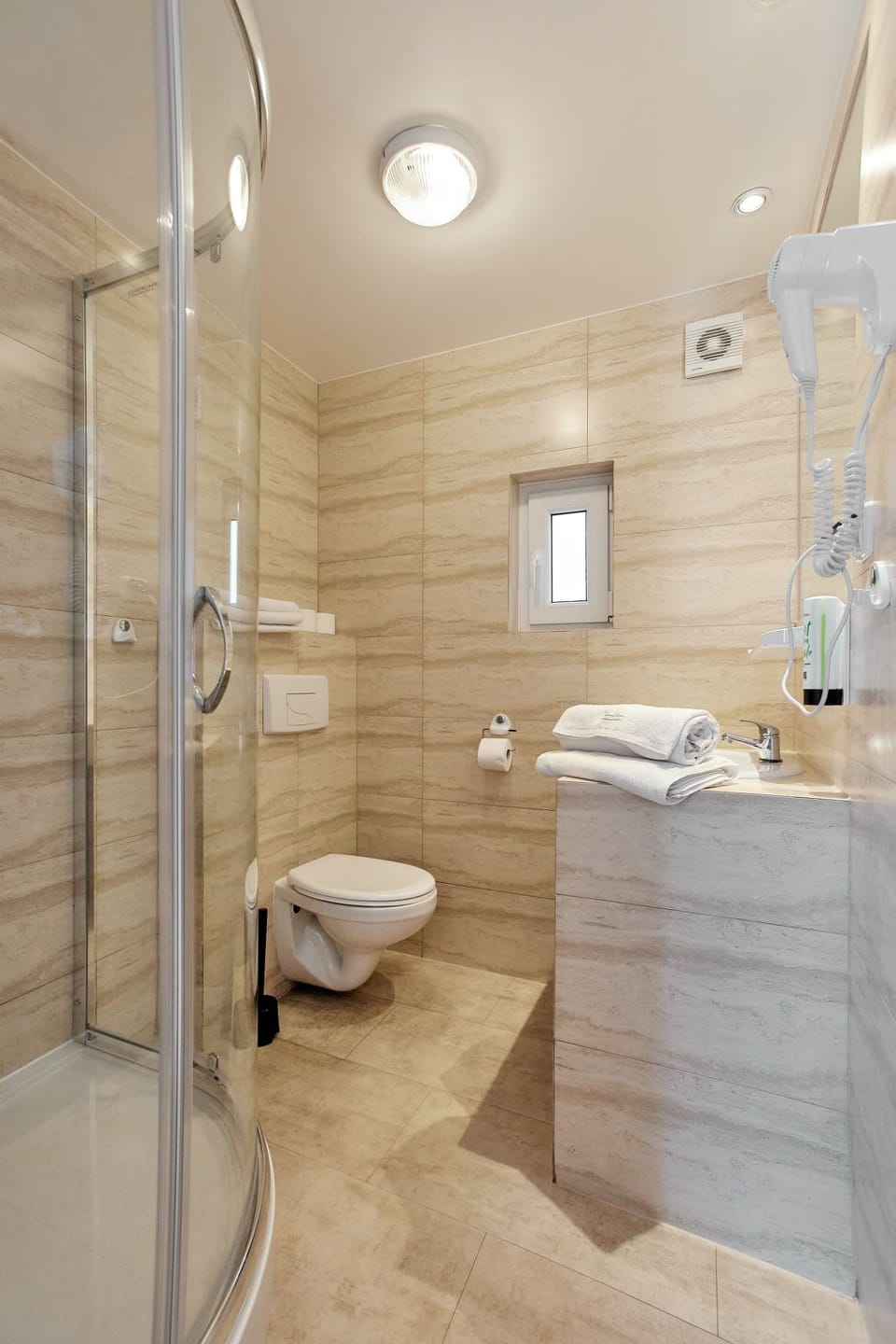 Bathroom / Wellness